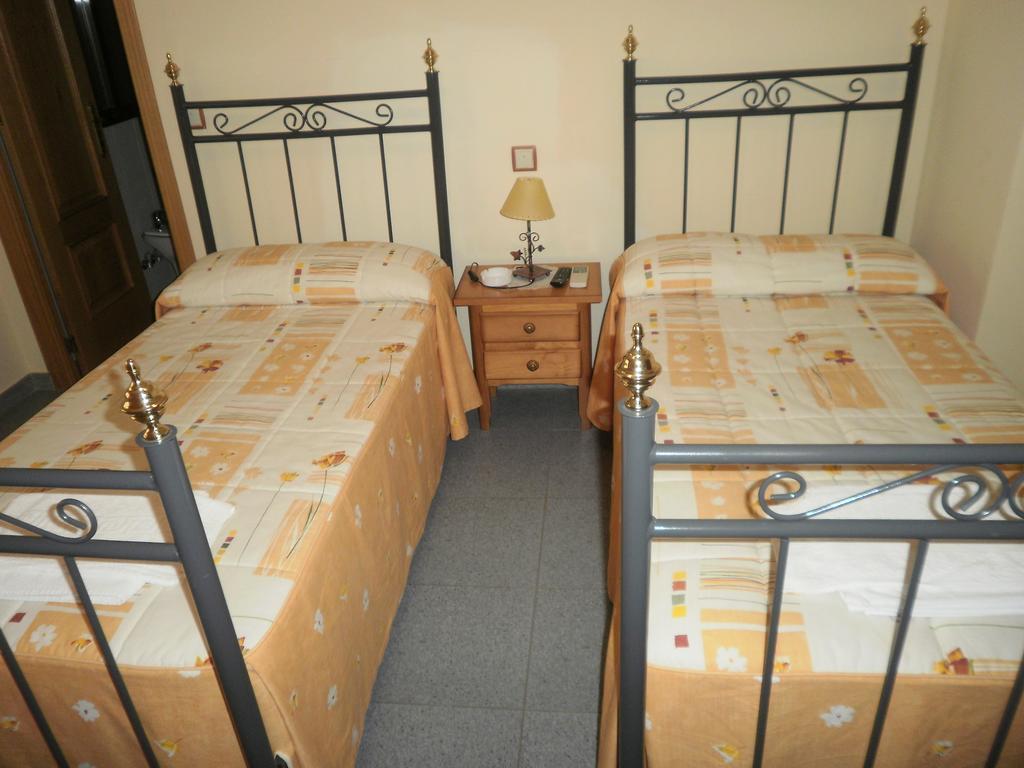 Hostal Miraflor De Las Cadenas كواكوس دي يستي المظهر الخارجي الصورة